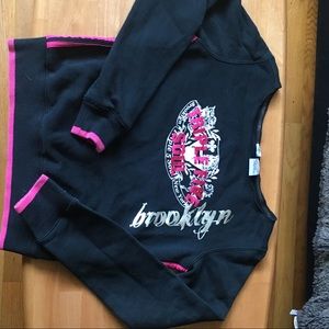 EUC Triple 5 Soul scoop neck sweatshirt